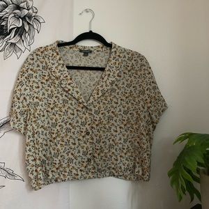 Wild Fable Cropped Floral Button Up